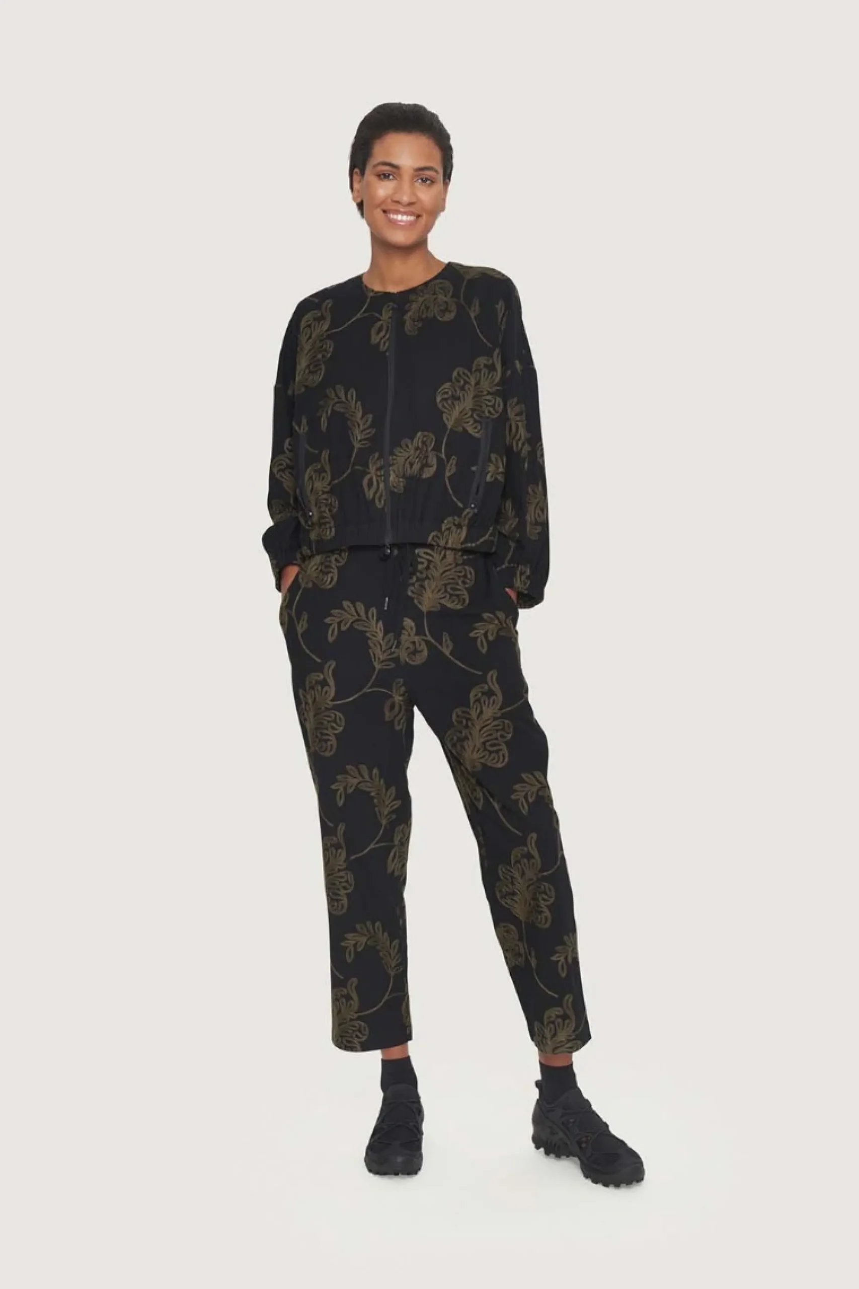 Jakker & Blazere<BITTE KAI RAND Embroidered leaf jakke BLACK/BLACKLEAF