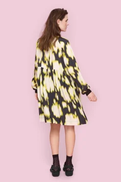Kjoler<BITTE KAI RAND Iki FSC kjole med rib detalje SPRINGBLOOM